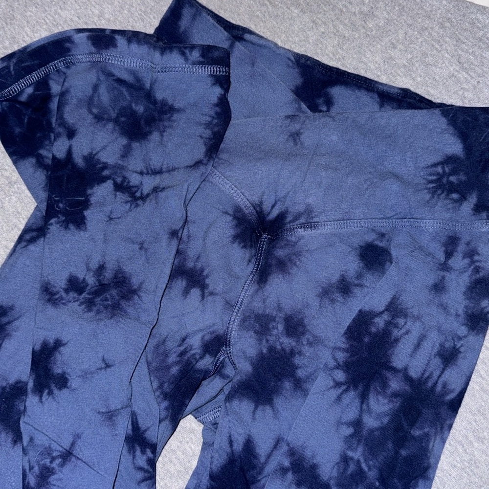 PINK Blue Tie Dye Flare Leggings